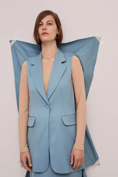Look 10